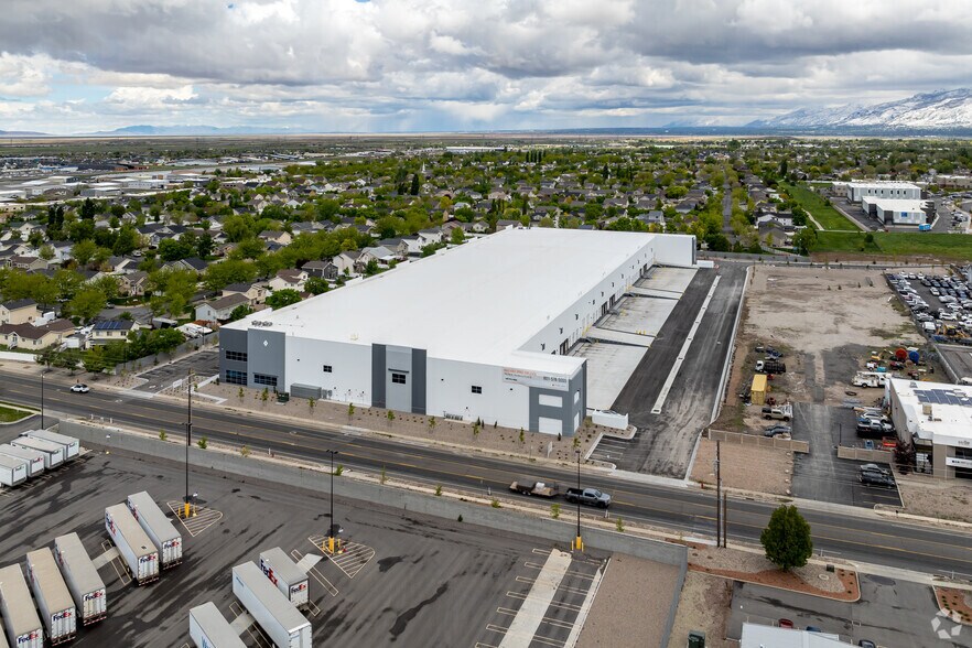 More Photos Of 1376 W 2600 S, Woods Cross Distribution For Sale