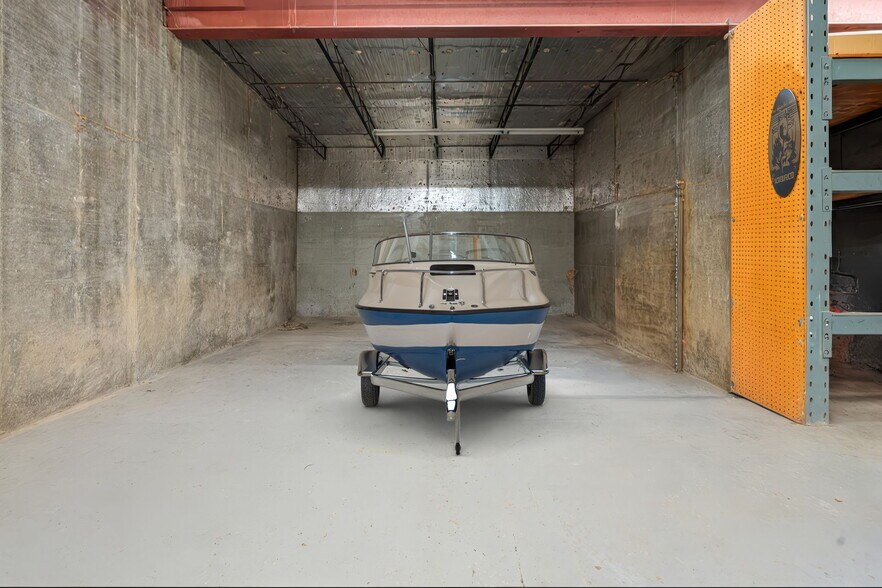 More Photos Of 8 Northway Ln, Latham Industrial For Lease