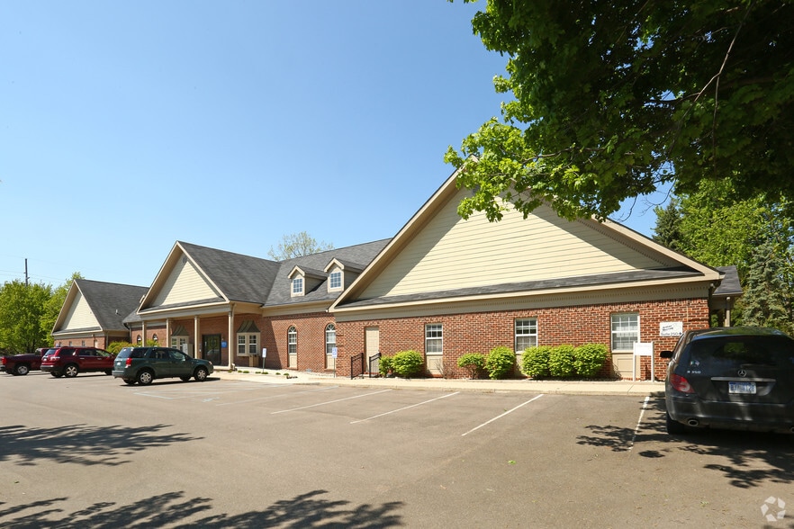More Photos Of 42000 6 Mile Rd, Northville Medical For Lease