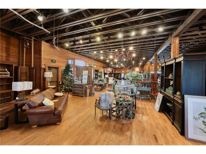 More Photos Of 8318 State Highway 23, Saint Cloud General Retail For Sale