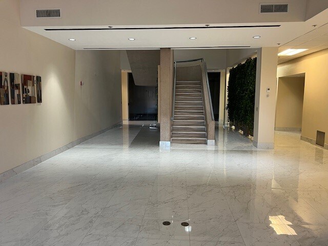 More Photos Of 43 Western Blvd, Glastonbury Office For Lease