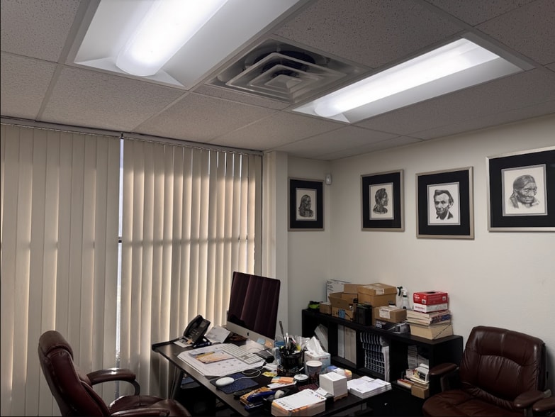 More Photos Of 21333 Deering Ct, Canoga Park Distribution For Sale
