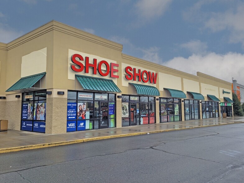 More Photos Of 261 Cooper Creek Dr, Mocksville Unknown For Lease