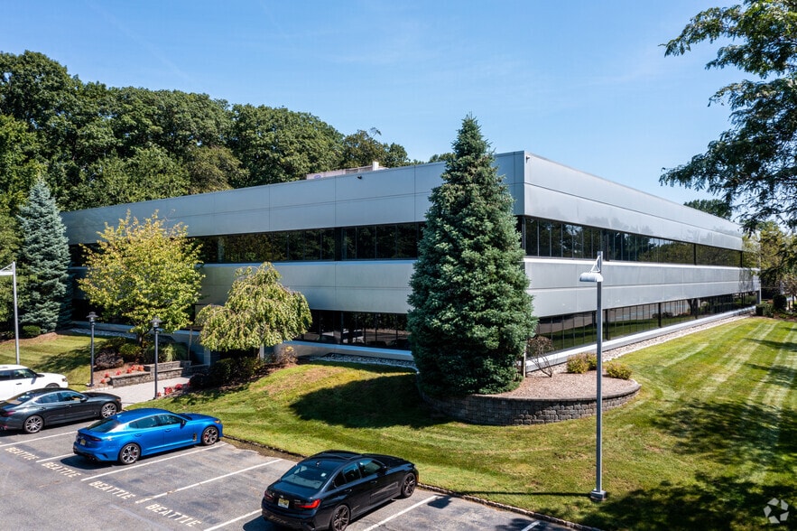 More Photos Of 50 Chestnut Ridge Rd, Montvale Office For Lease