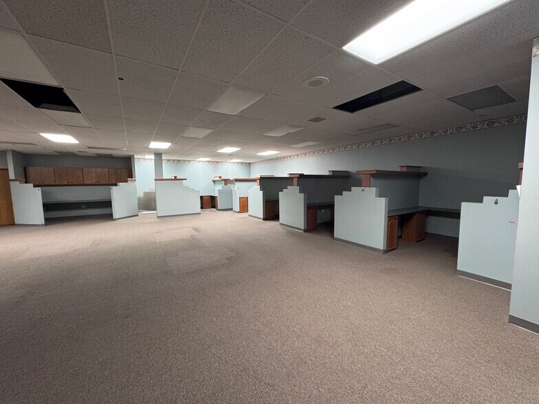 More Photos Of 511 Washington Ave, Detroit Lakes Office For Sale