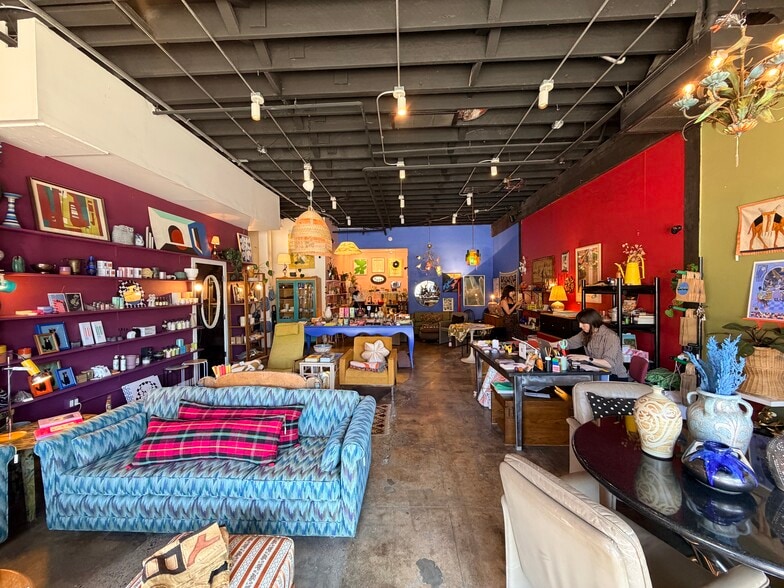 More Photos Of 3037-3041 W Sunset Blvd, Los Angeles Storefront Retail Residential For Lease