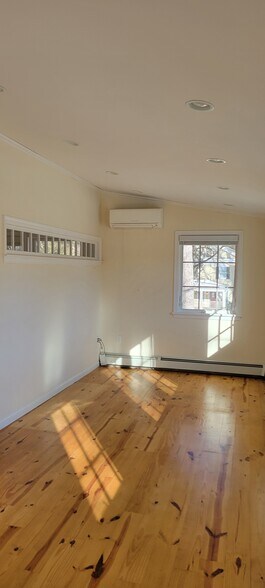 More Photos Of 489 Danbury Rd, Wilton Office Residential For Lease