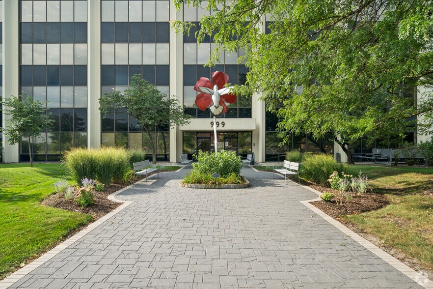 More Photos Of 999 E Touhy Ave, Des Plaines Office For Lease
