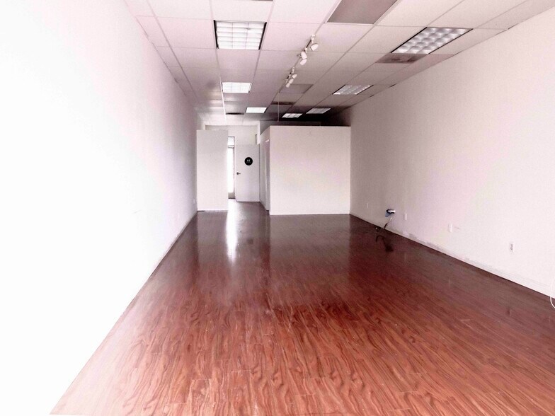 More Photos Of 1211 E La Habra Blvd, La Habra General Retail For Lease