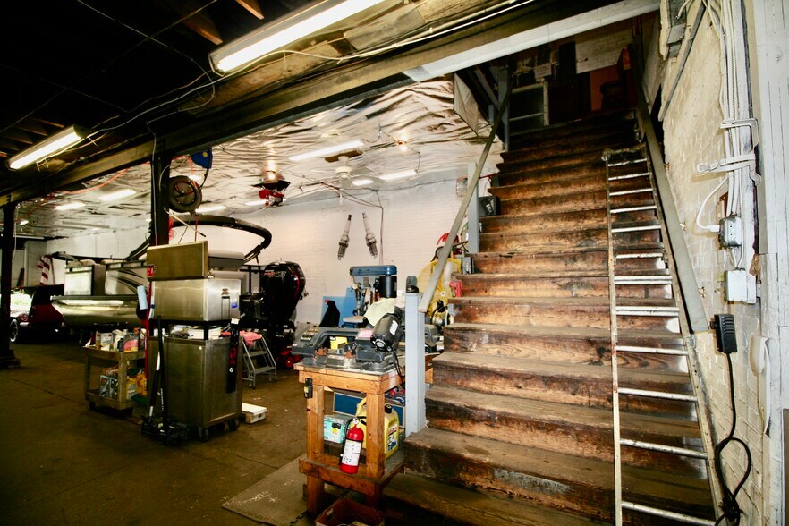 More Photos Of 26 E High St, Pottstown Warehouse For Sale