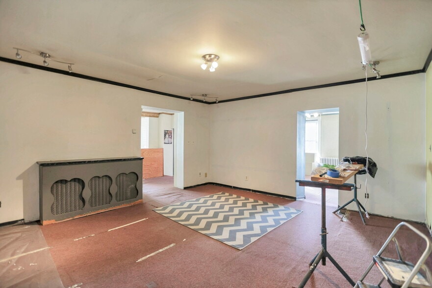 More Photos Of 3900 Noe Bixby Rd, Columbus Storefront Retail Residential For Sale