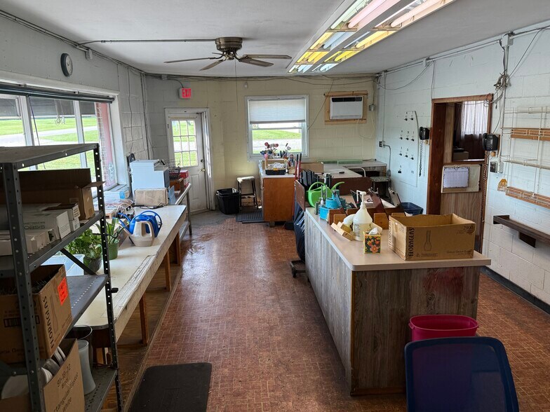 More Photos Of 1003 N Main St, Miamisburg Showroom For Sale