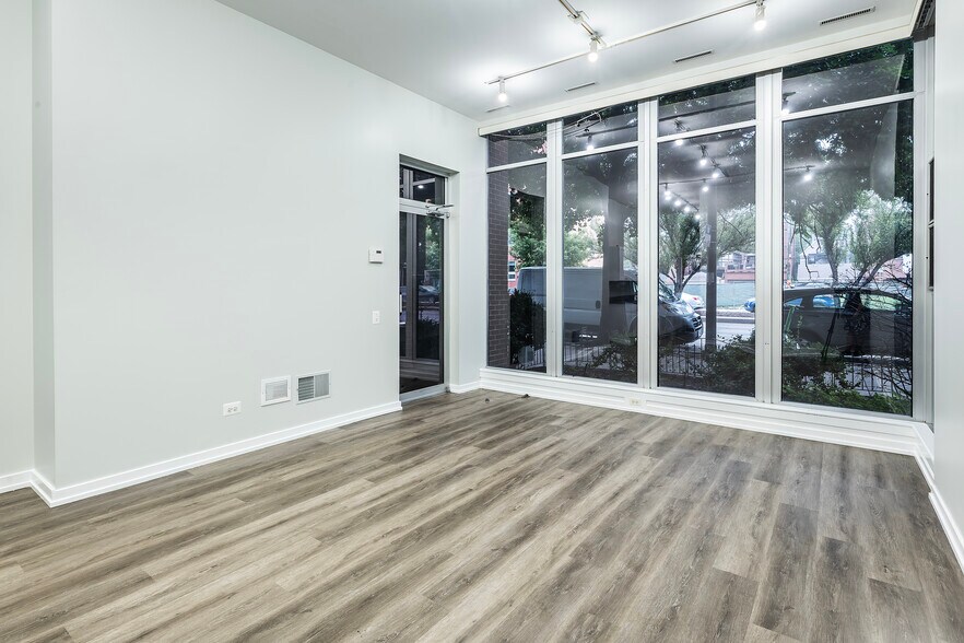 More Photos Of 2716 N Ashland Ave, Chicago Office Residential For Sale