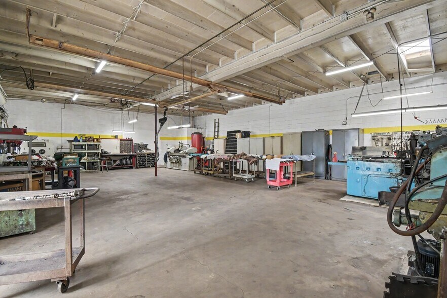 More Photos Of 1235-1239 Cushman Ave, San Diego Service For Sale