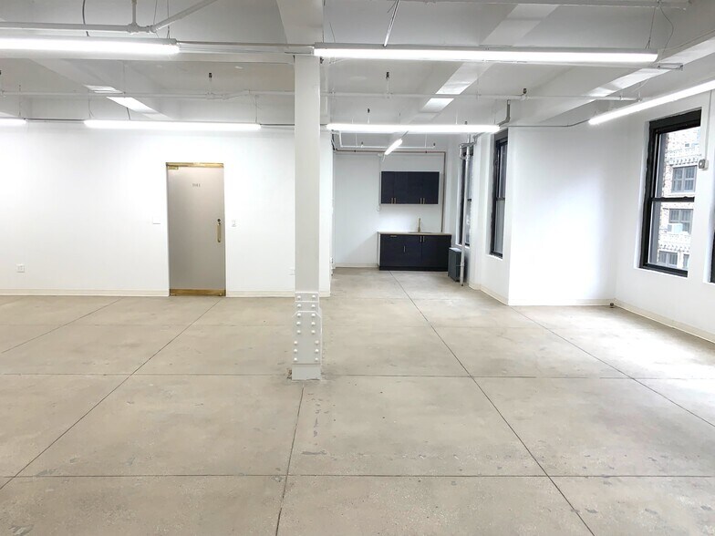 More Photos Of 252 W 38th St, New York Office For Lease