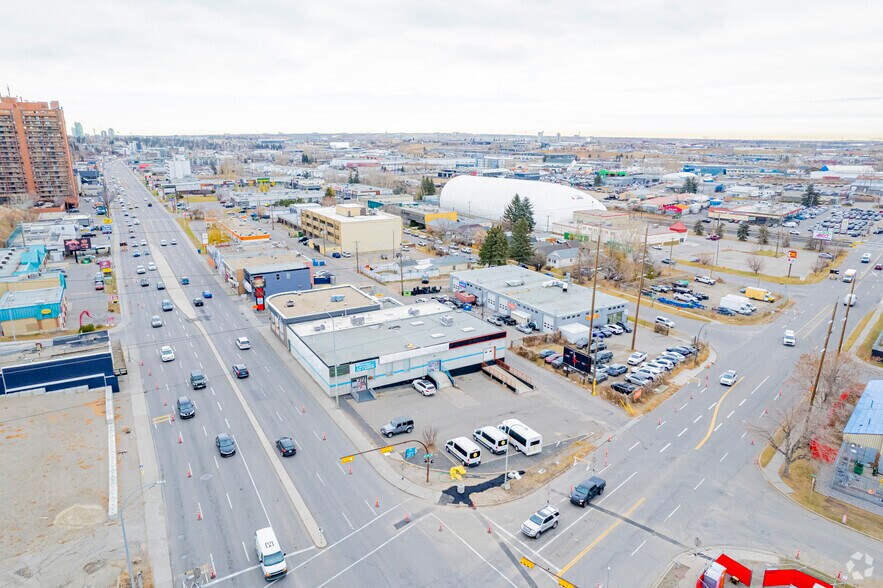 More Photos Of 5008-5010 Macleod Trl SW, Calgary General Retail For Sale