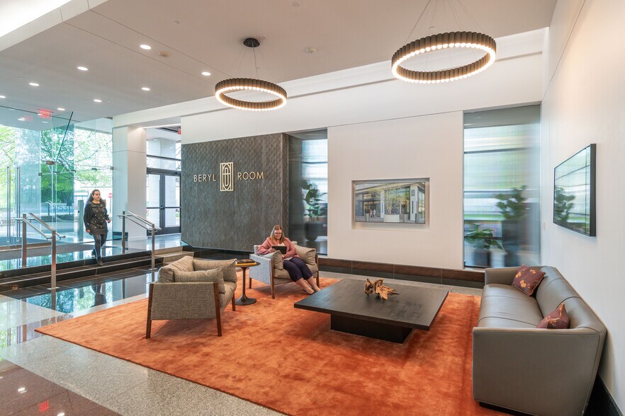 More Photos Of 1751 Pinnacle Dr, McLean Office For Lease