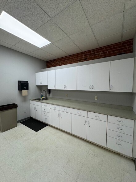 More Photos Of 51 N Main St, Southington Office For Lease