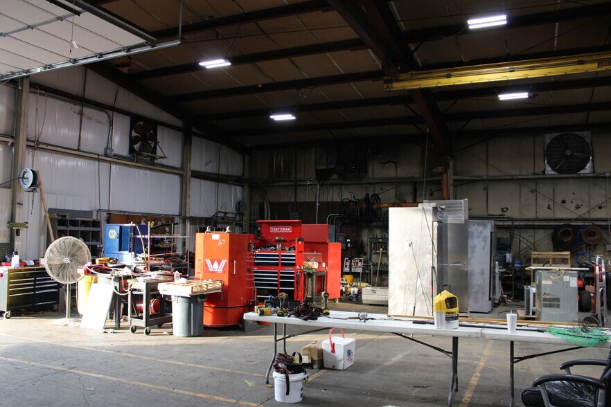 More Photos Of 6112 Patterson Rd, Little Rock Light Distribution For Sale