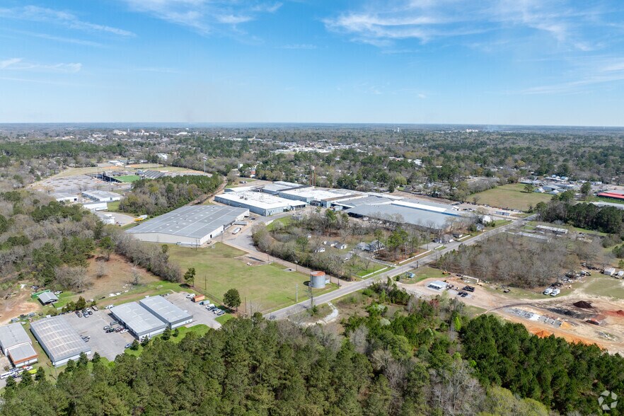 More Photos Of 119 Anderson Ct, Dothan Warehouse For Lease