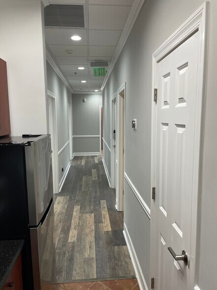 More Photos Of 595 Colonial Park Dr, Roswell Loft Creative Space For Lease