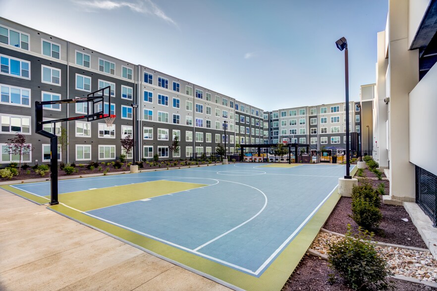 More Photos Of 104 E 7th St, Coralville Apartments For Lease