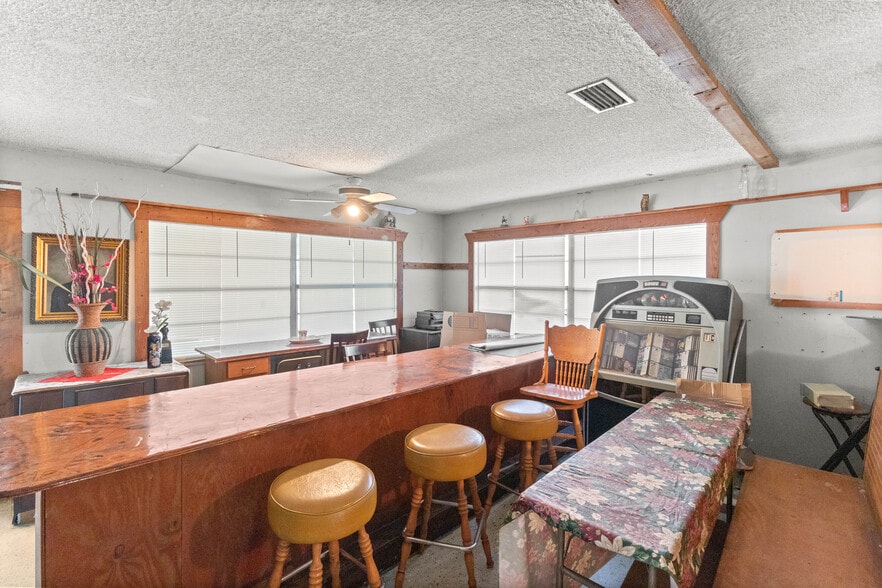 More Photos Of 6808 Lake Griffin Rd, Lady Lake Hotel For Sale