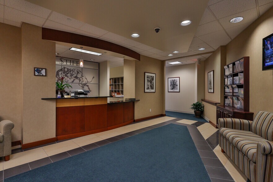 More Photos Of 3701 Corporate Pky, Center Valley Office For Lease