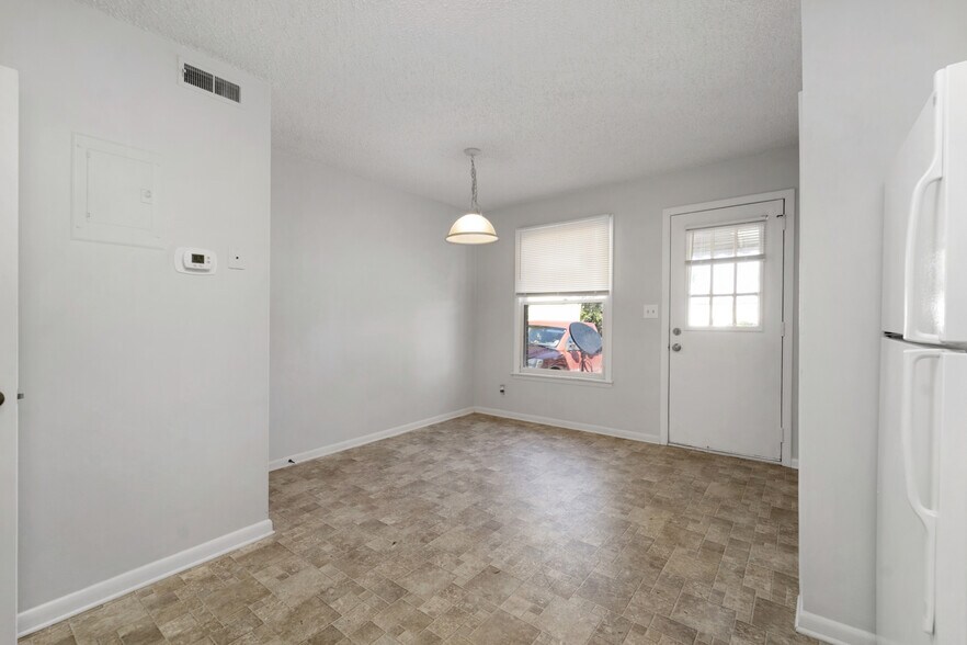 More Photos Of 1012-1032 Hickory Hill Ln, Hermitage Apartments For Sale