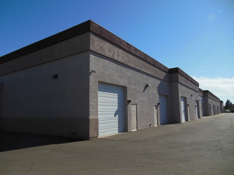More Photos Of 1324 N Farrell Ct, Gilbert Warehouse For Lease