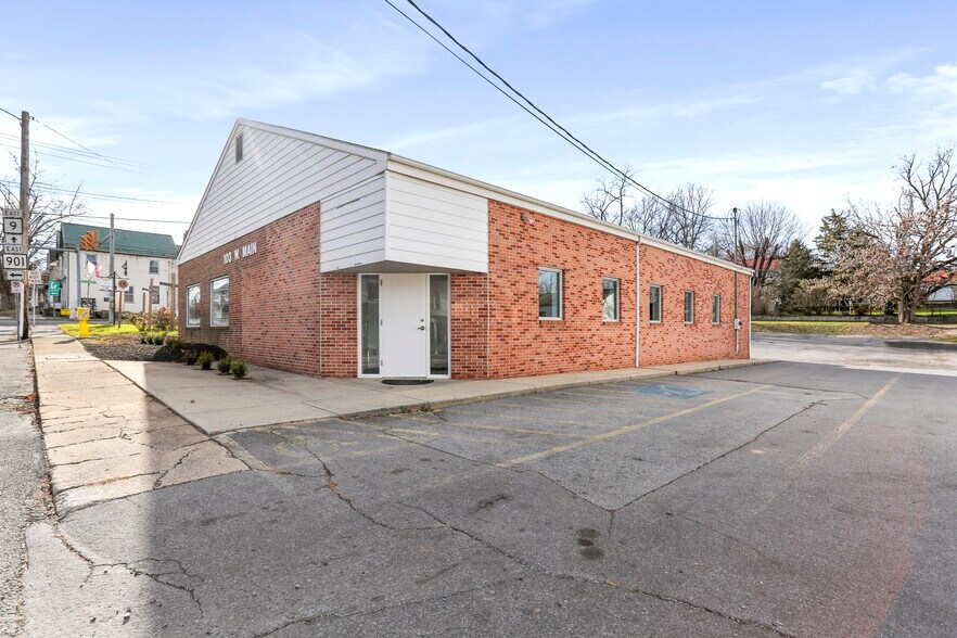 More Photos Of 103 W Main St, Hedgesville Office For Sale
