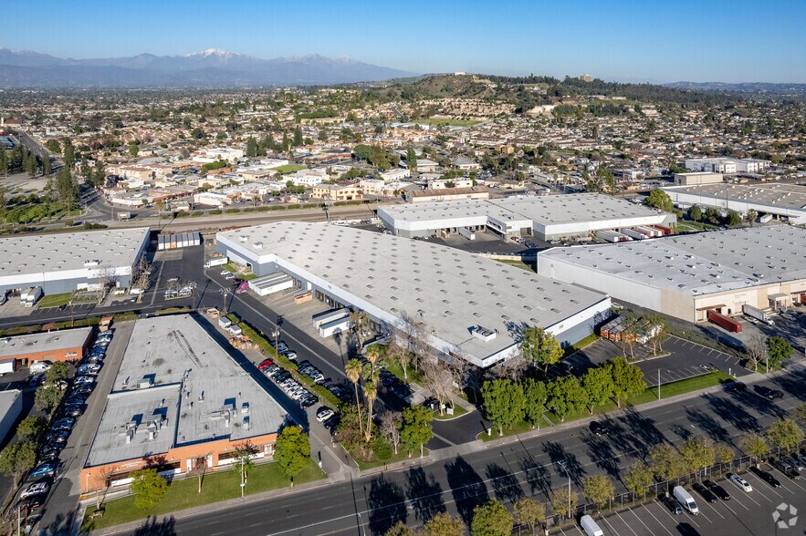 More Photos Of 15801-15811 E Valley Blvd, City of Industry Warehouse For Lease