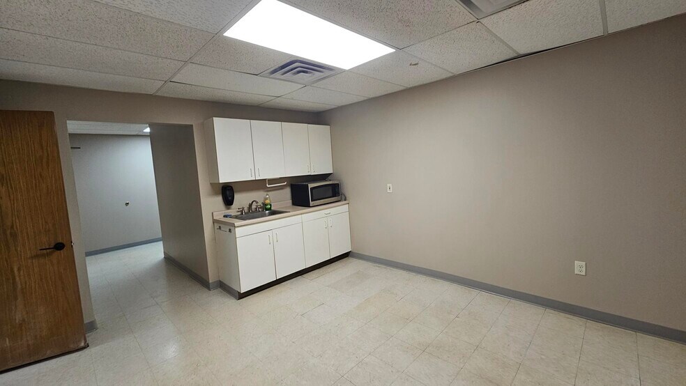 More Photos Of 3007 S Alpine Rd, Rockford Industrial For Lease