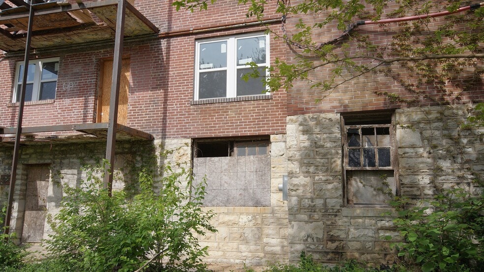 More Photos Of 5315-5325 Cabanne Ave, Saint Louis Apartments For Sale