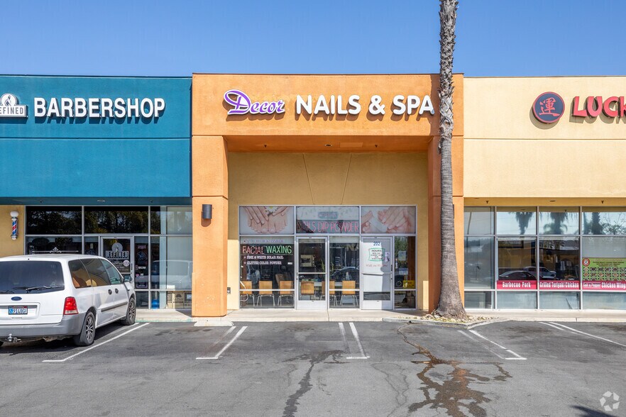 More Photos Of 1611 Magnolia Ave, El Cajon Unknown For Lease