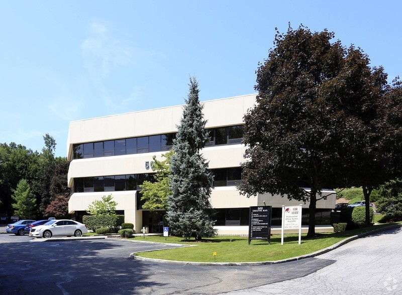 Primary Photo Of 500 Executive Blvd, Ossining Office For Lease