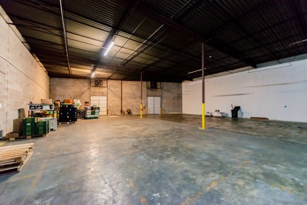 More Photos Of 5055-5061 Kennedy Rd, Forest Park Warehouse For Lease