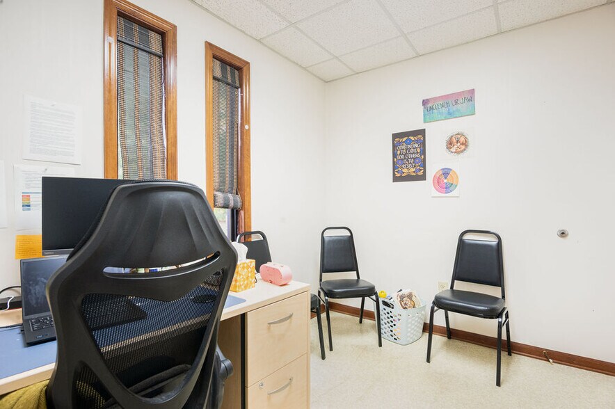More Photos Of 231 Memorial Dr, Jacksonville Medical For Sale