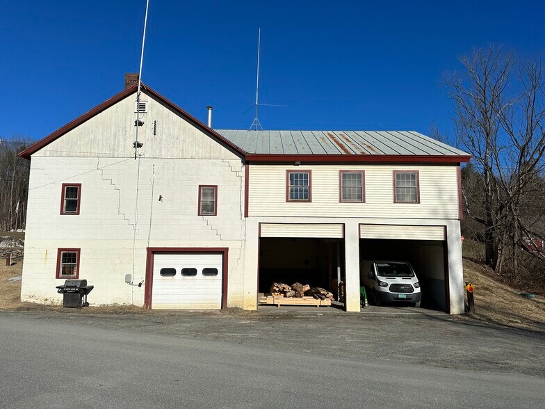 More Photos Of 7392 US-4, Woodstock Police Fire Station For Sale