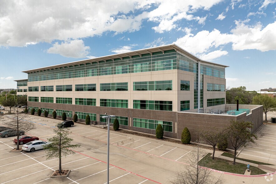 More Photos Of 1640 Dallas Pky, Plano Office For Lease