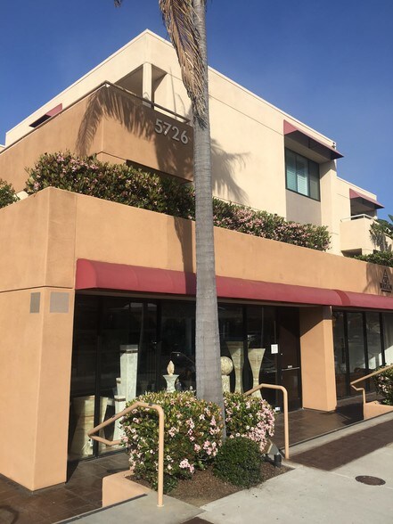 More Photos Of 5724-5726 La Jolla Blvd, La Jolla Apartments For Lease