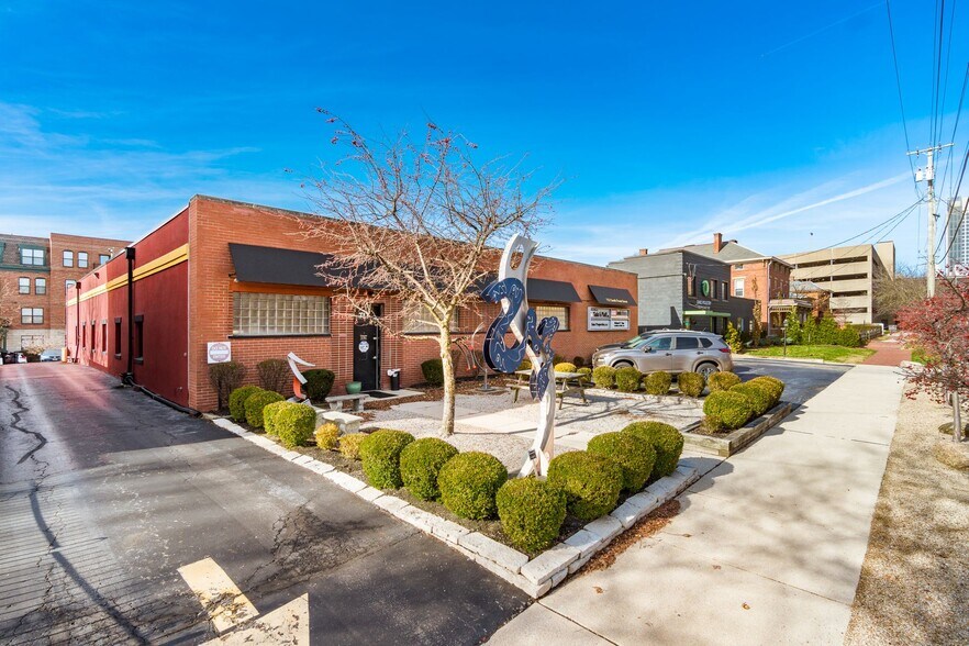 Primary Photo Of 713 S Front St, Columbus Office For Lease