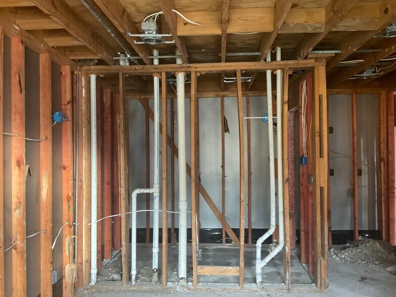 More Photos Of 1022 Randolph St, Houston Apartments For Sale