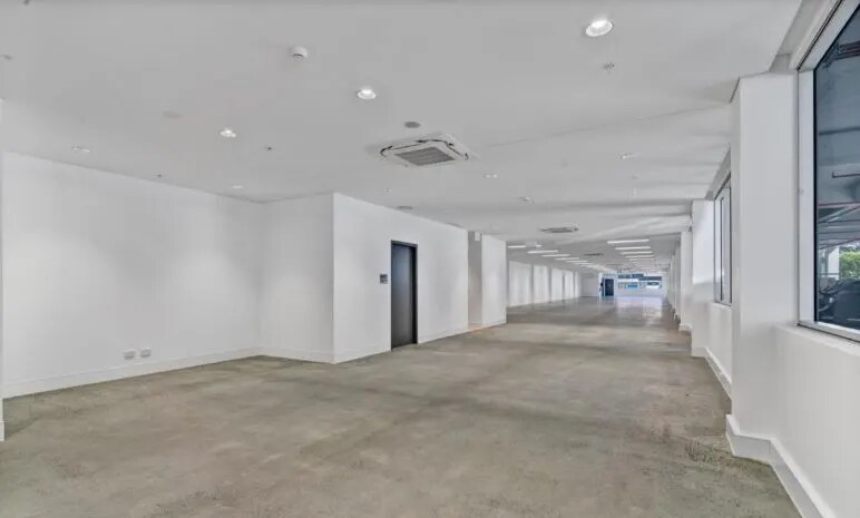 More Photos Of 30-32 Beaconsfield St, Alexandria Showroom For Lease