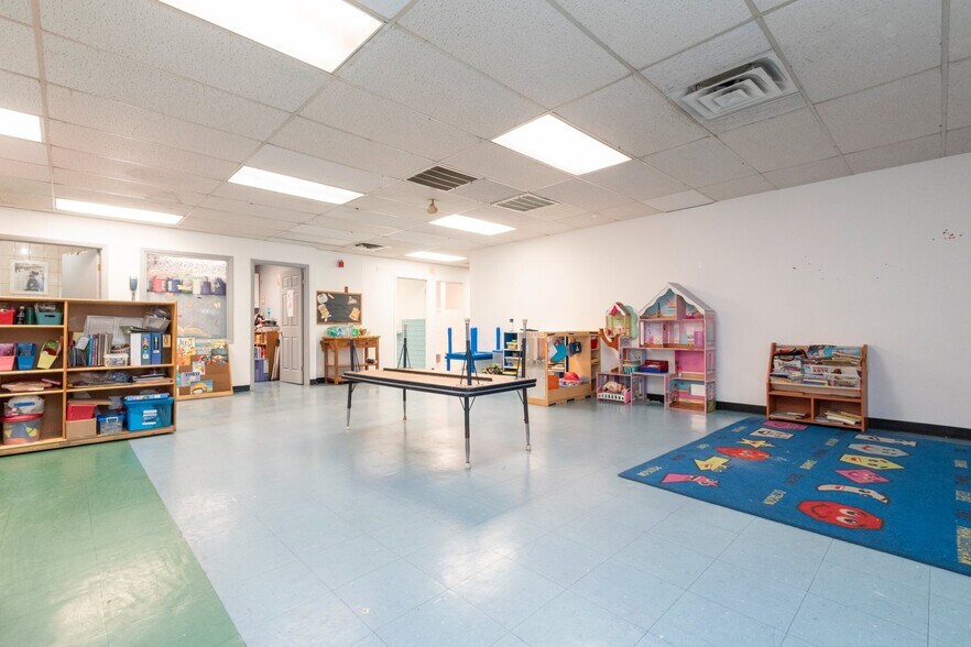 More Photos Of 211 Wise Ave, Dundalk Schools For Sale