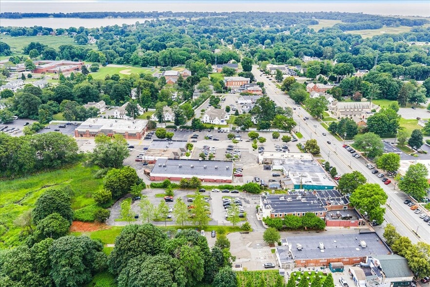 More Photos Of 162-170 Main St, Old Saybrook Storefront Retail Office For Lease