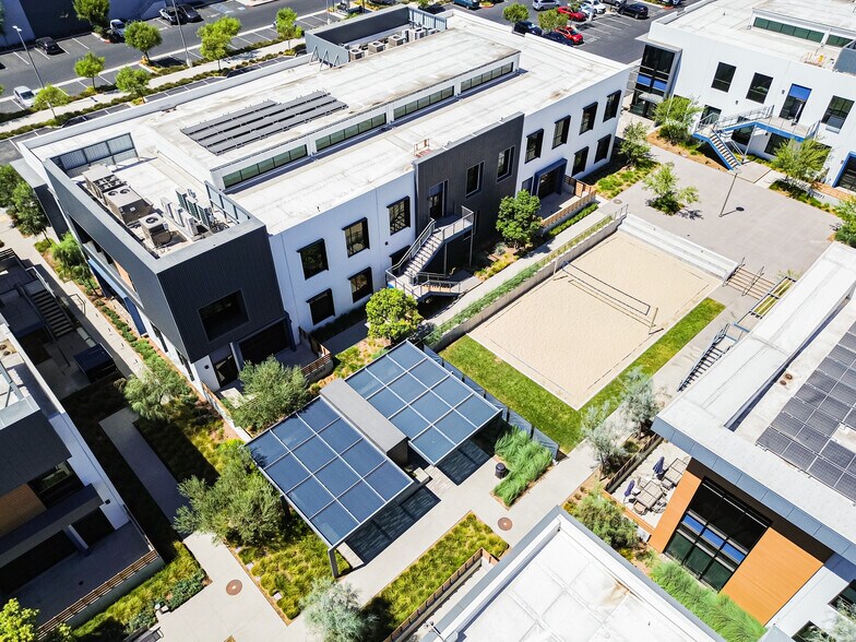 More Photos Of 3081-3085 N Hollywood Way, Burbank Loft Creative Space For Lease