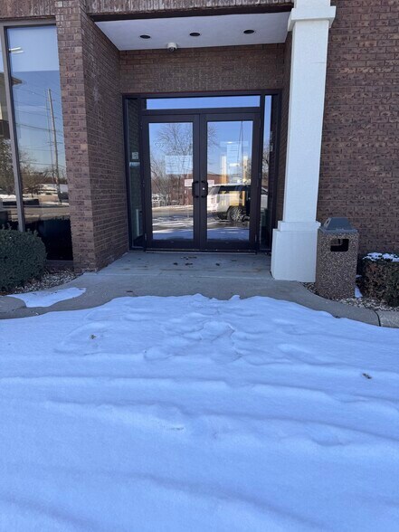 More Photos Of 3414 Mount Vernon Rd SE, Cedar Rapids Office For Sale