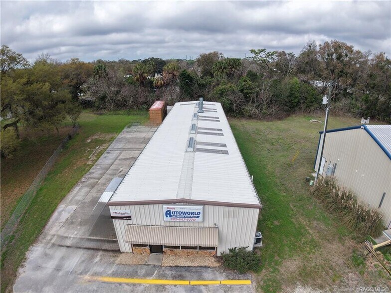 More Photos Of 8 Highway 19 N, Inglis Warehouse For Sale