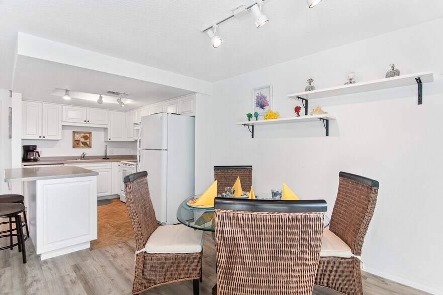 More Photos Of 217 Casey Key Rd, Nokomis Specialty For Sale